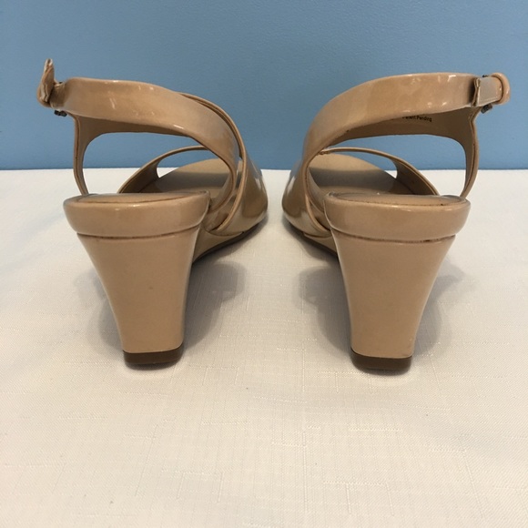 Naturalizer - Picture 3 of 5